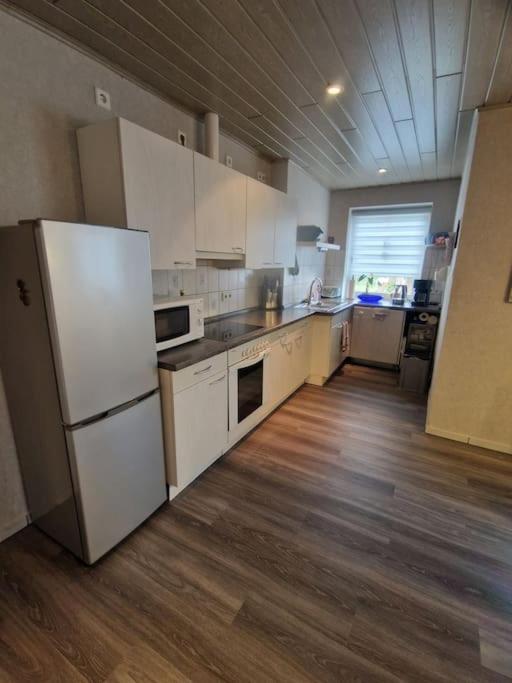 Gemuetliche 3-Zimmer-Wohnung, Zentral Gelegen Apensen ภายนอก รูปภาพ